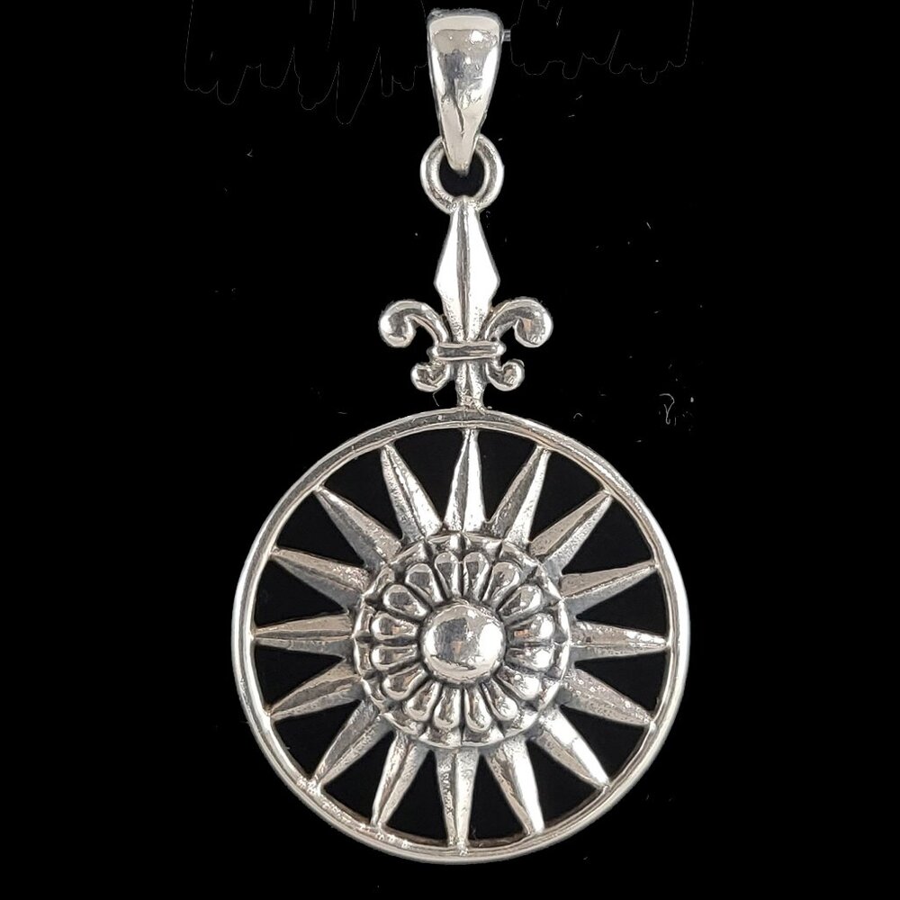 NWOT Sterling Silver Celtic Tradition in Fleur-de-lis Compass Pendant